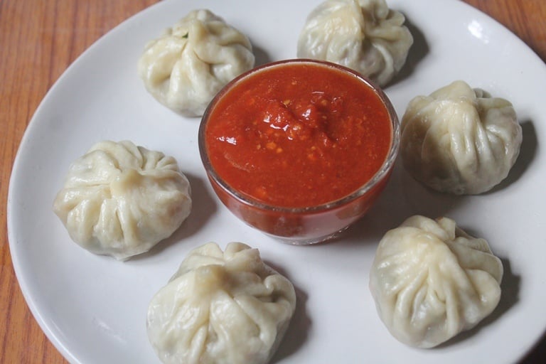 Vegetable Momos 8 pcs